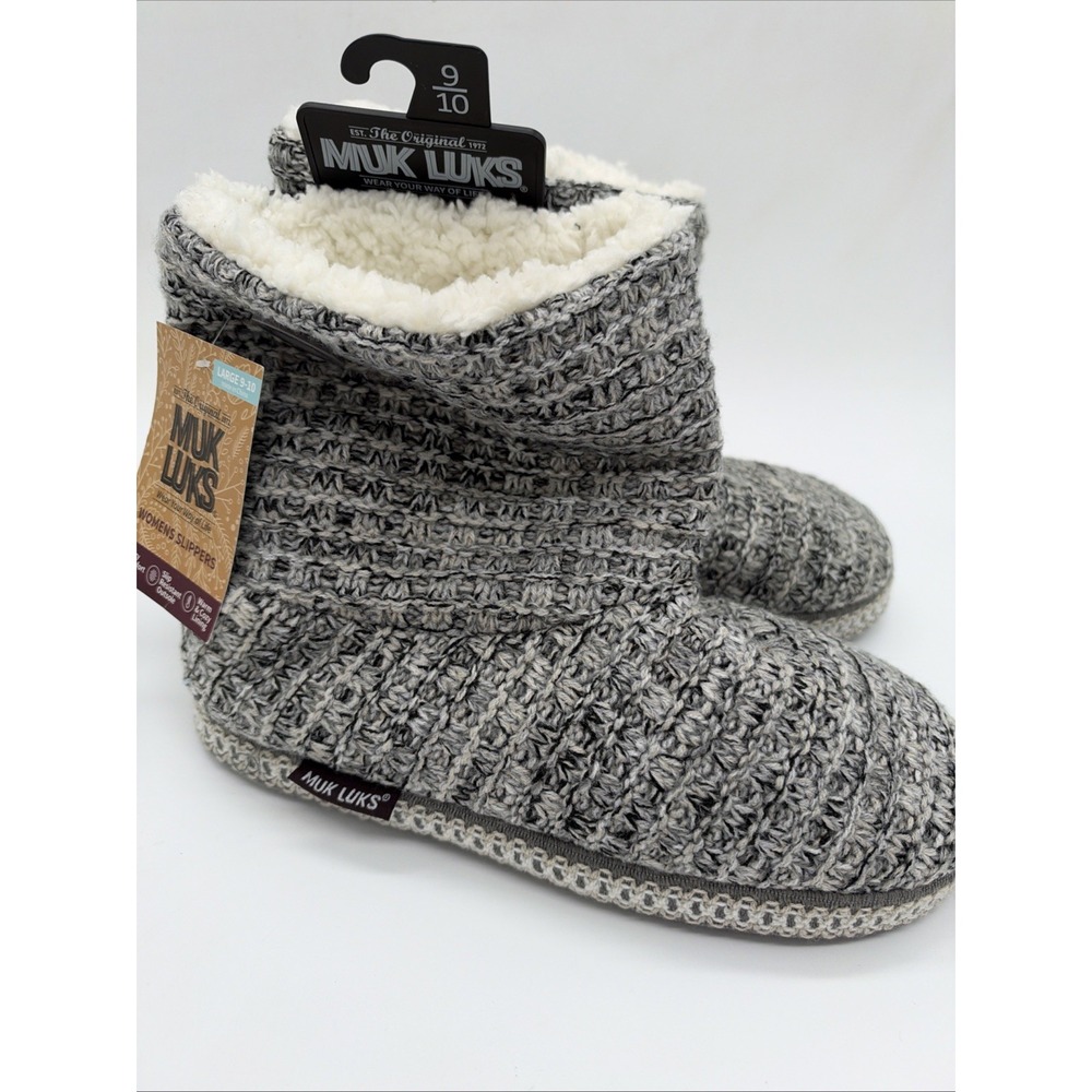 MUK LUKS Women's Slippers Grey Brand New With Tags Large 9/10